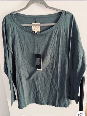 Long Sleeve cotton classic Scoopneck Top in Succulent medium